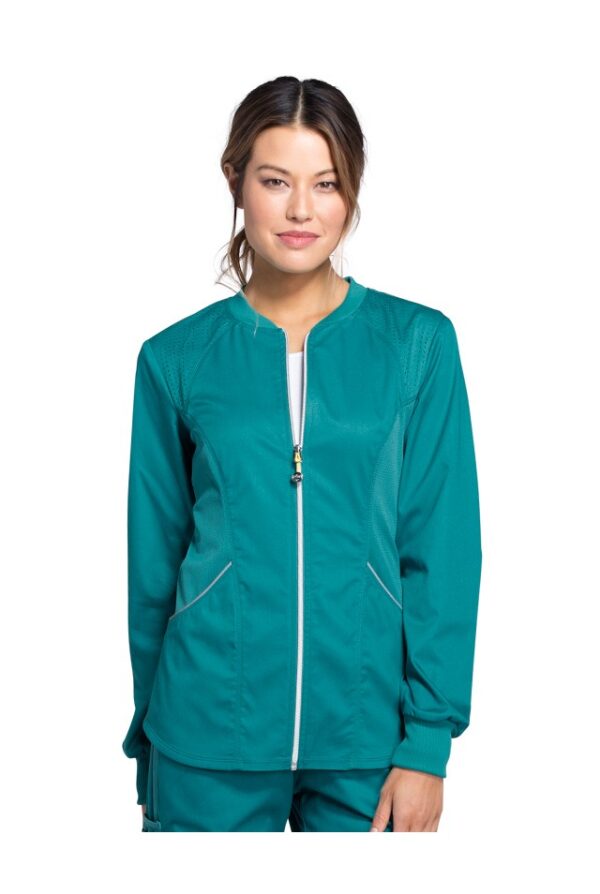 Chaqueta femenina con cremallera y deatalles